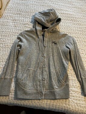 Women’s Abercrombie & Fitch Grey Button-Front Hooded Sweatshirt. Size Medium.